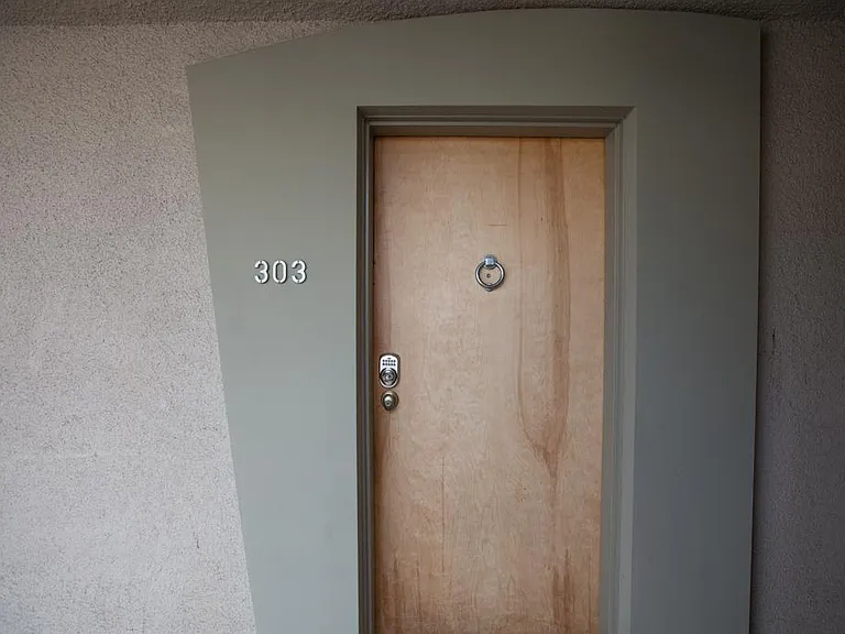 2121 Beloit Ave #303 — Photo 3