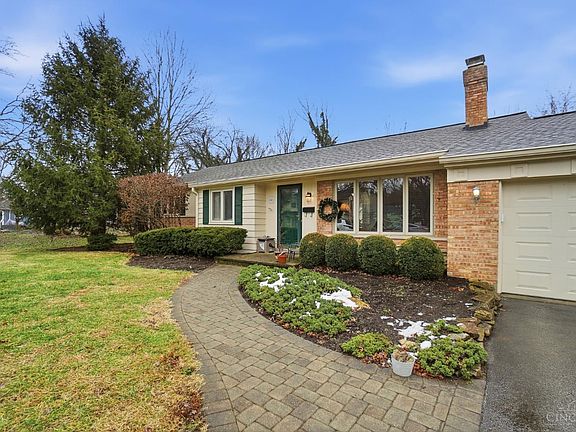 2nd image of 141 Wrenwood Ln