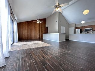 20 Lakeview Vlg, Montgomery, TX 77356
