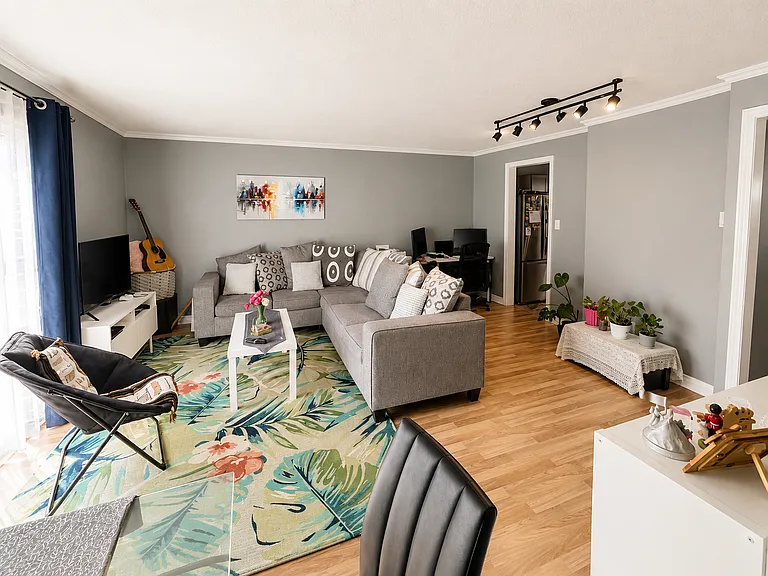 417 Cadbury Ct #2 — Photo 9
