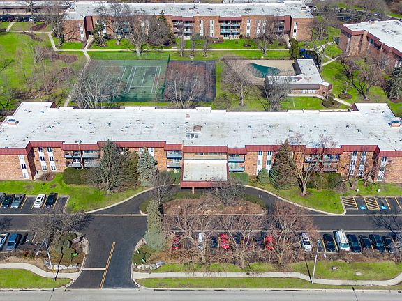 2nd image of 1049 W Ogden Ave APT 111