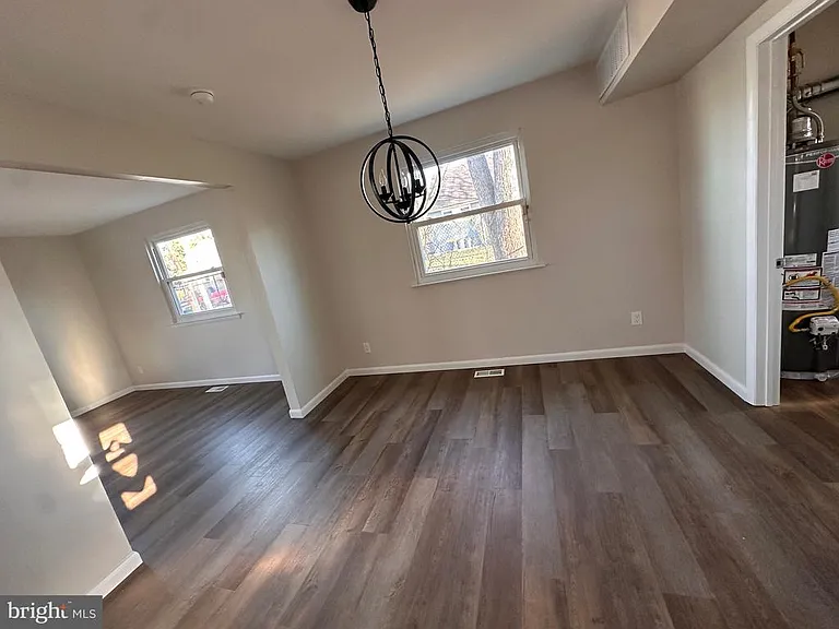 225 Velde Ave — Photo 7