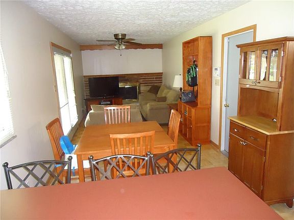 5th image of 115 E Hill Valley Dr
