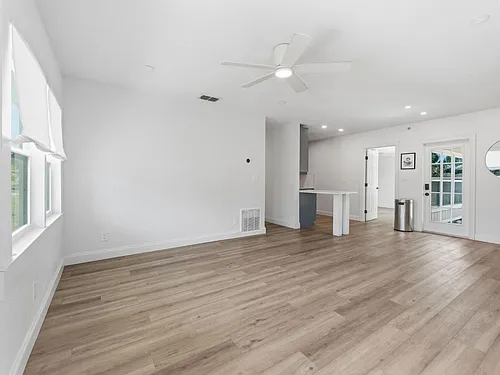 4085 Neptune Dr SE Photo 1