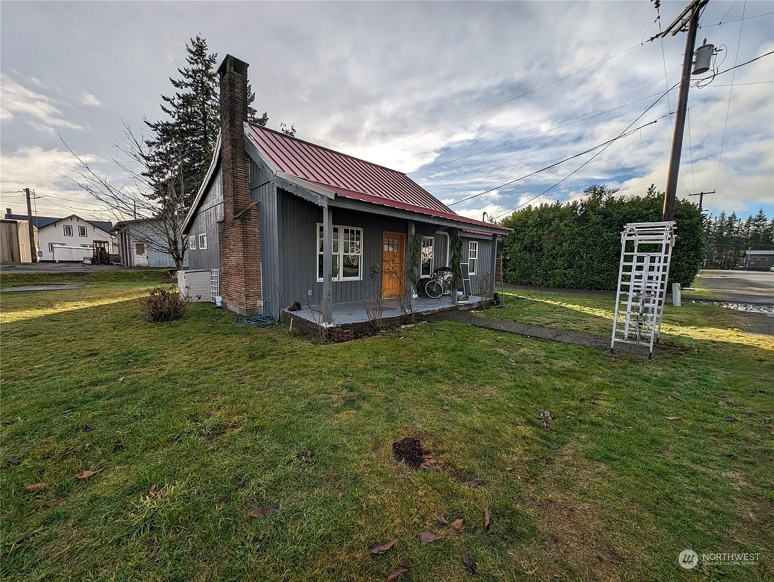 40 Wood Avenue photo 1