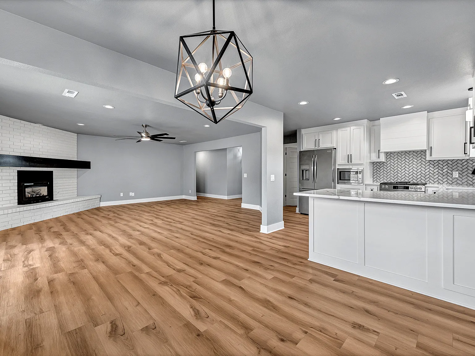 3 bed, 1768 sqft, $2,500 — Photo 4
