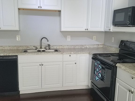 4th image of 4328 Glenn Ave