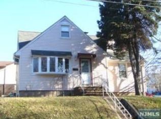 536 Main St, Lodi, NJ 07644