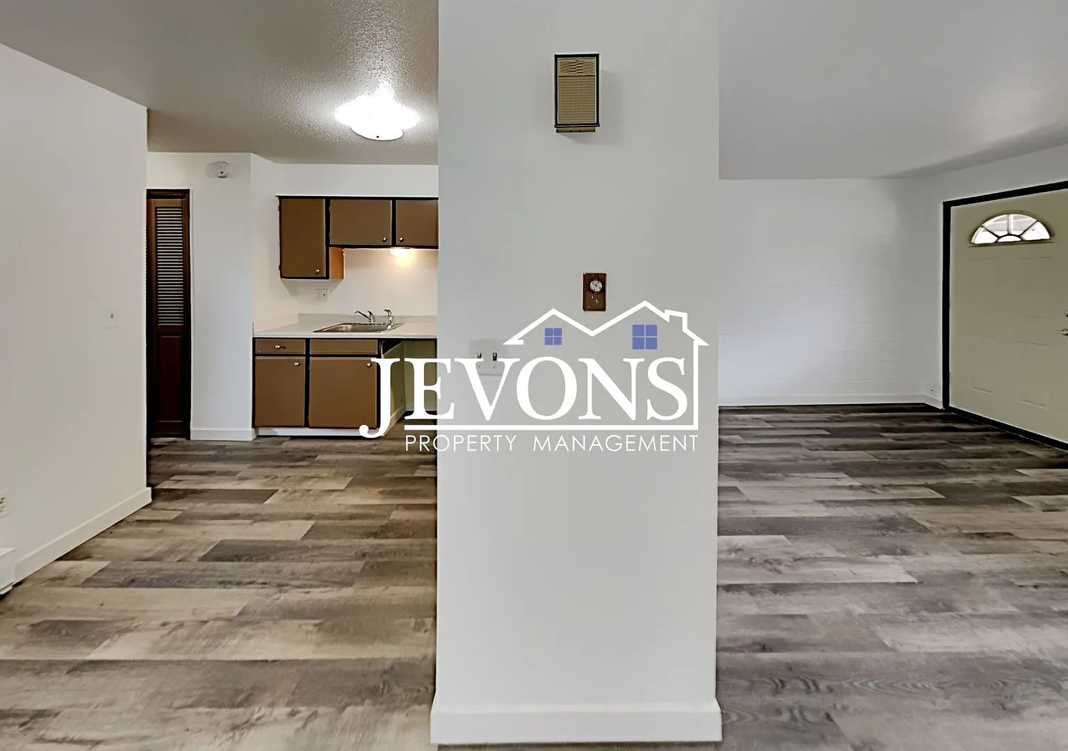 16 N 6th St Yakima, WA 98901 — Photo 1