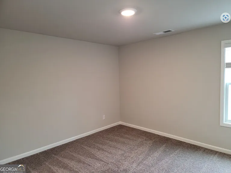 275 Southridge — Photo 34