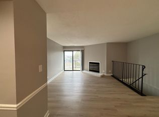 Royal Grove Apartments, Bensenville, IL 60106