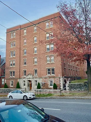 231 State Street Photo 1