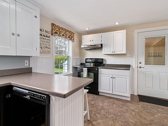 3rd image of 10 Northwood Ter