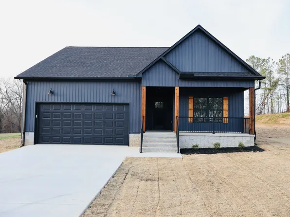 62 Hall St, Lexington, TN 38351