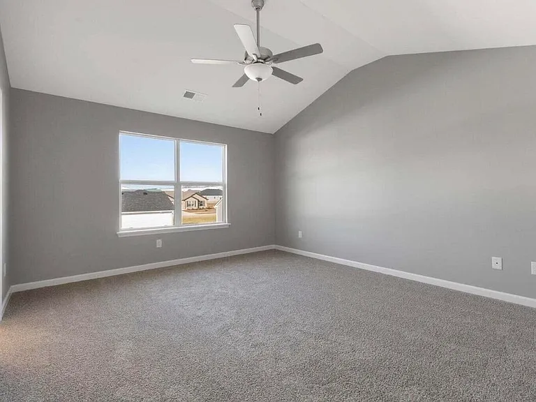8113 Driftwood Loop — Photo 4