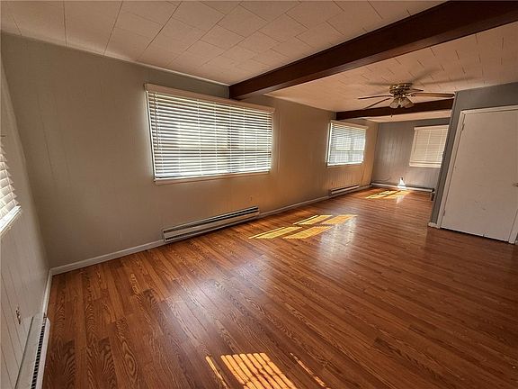 3rd image of 118 Carnahan Ln