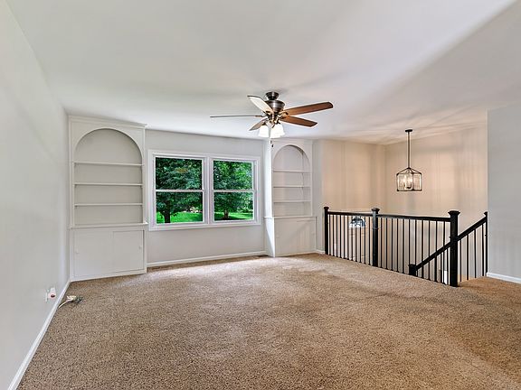 2nd image of 15236 W Pinewood Ln
