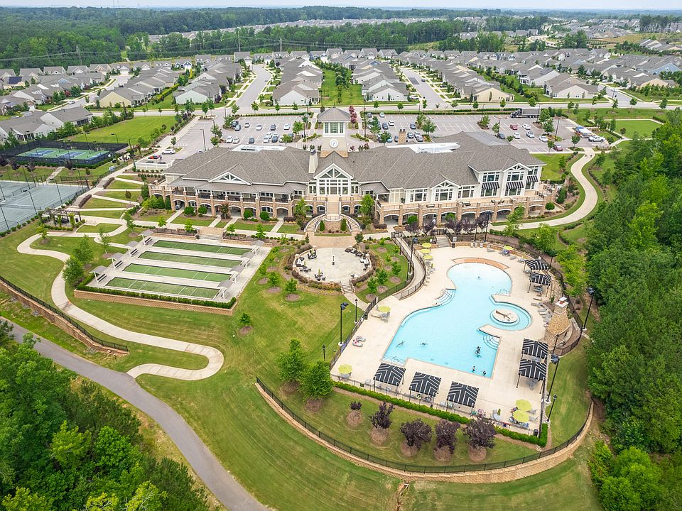 2nd image of 214 Kalmia Dr
