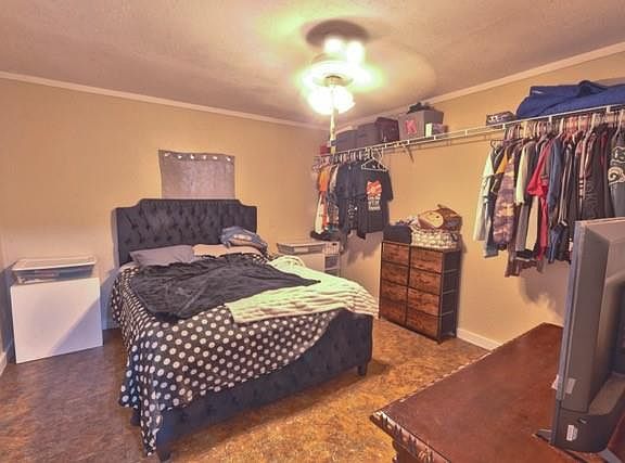 2nd image of 11130 Forrest Valley Dr