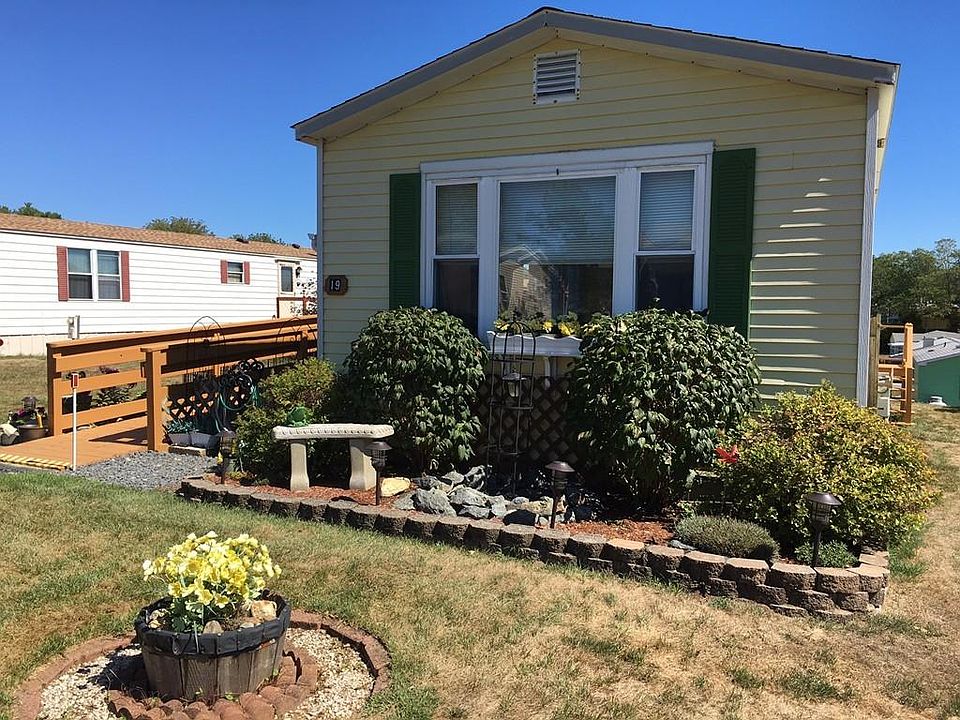 2nd image of 19 Stevens Way