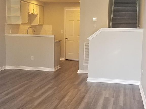 5th image of 1829 Augusta Dr APT 6