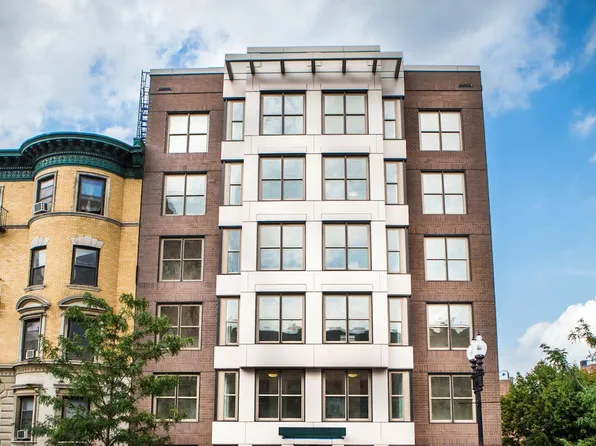 1085 Boylston Street