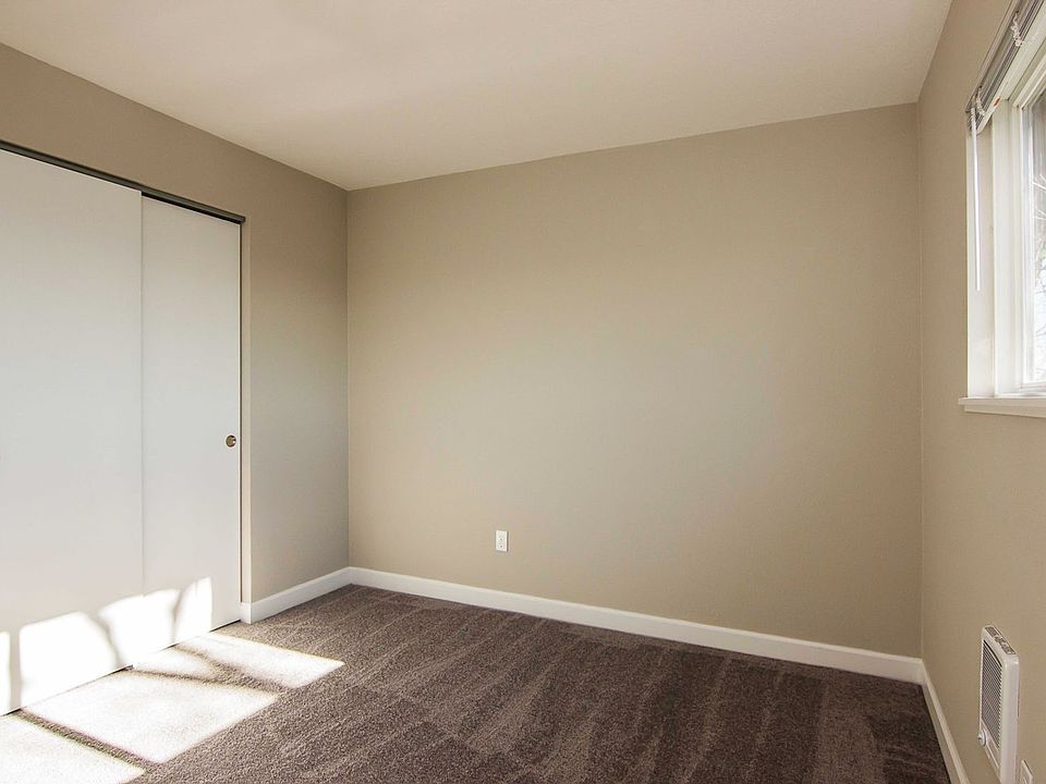2nd image of 2314-2318 NE Multnomah St #4