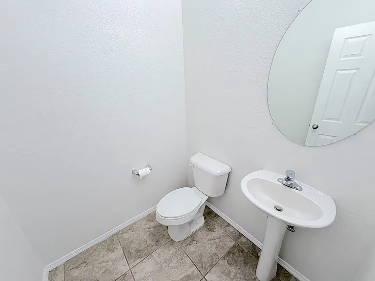 8323 Groundsel Rd NW — Photo 11