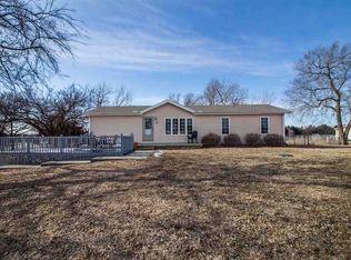 10617 Moske Cir, Milford, KS 66514