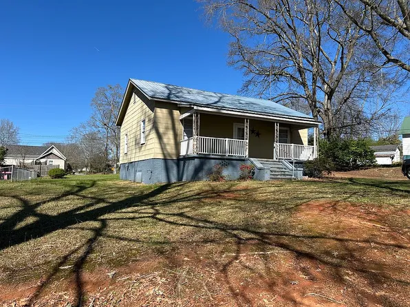 107 Wellington St, Valley, AL 36854