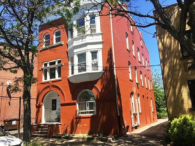175 Chestnut St #2