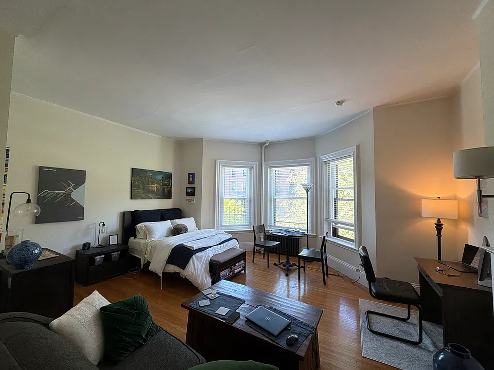 245 Beacon St #3F