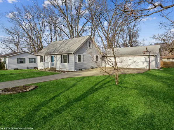 28 S Griffith St, New Buffalo, MI 49117