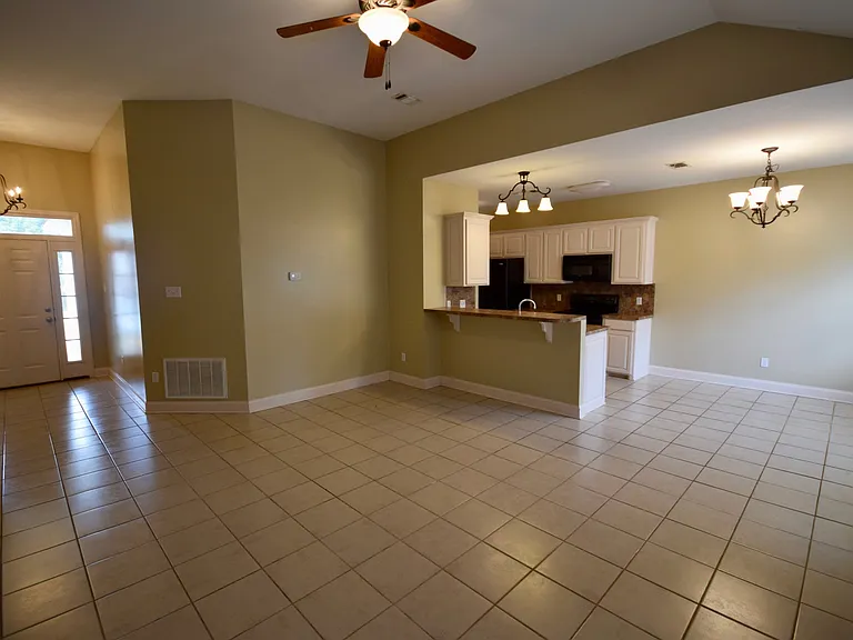 2306 Desiree St — Photo 4