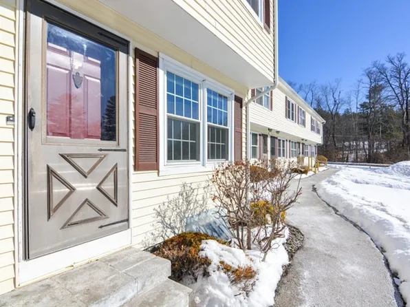 794 Court St APT D, Keene, NH 03431