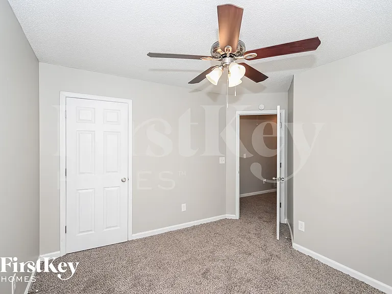 7775 Poppy Dr — Photo 16