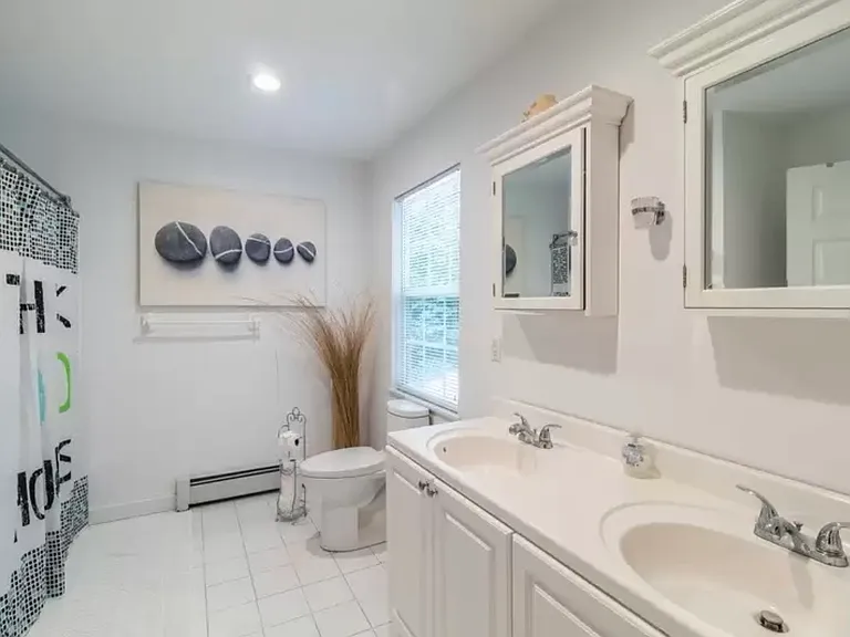 24 Wendy Ln — Photo 9