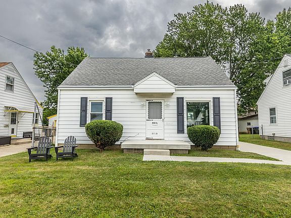 2nd image of 2775 8th St