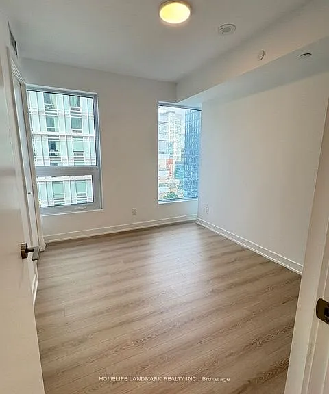 100 Queen St E #2111 — Photo 6