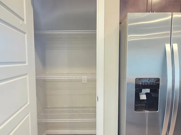 5428 E Bridgeport Ct — Photo 8