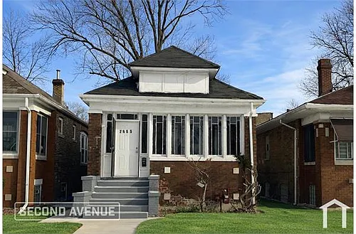 7555 S Prairie Ave Photo 1