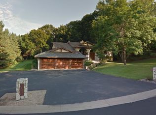 6401 Timber Rdg, Edina, MN 55439