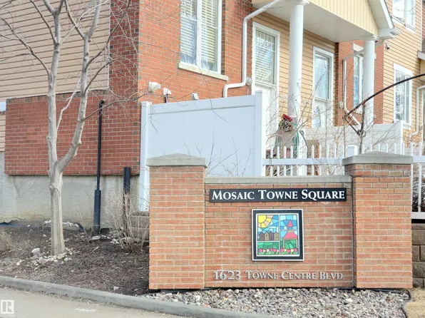 1623 Towne Centre Blvd NW #26, Edmonton, AB T6R 0S3
