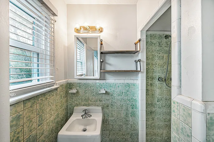 2802 Dancy St — Photo 9