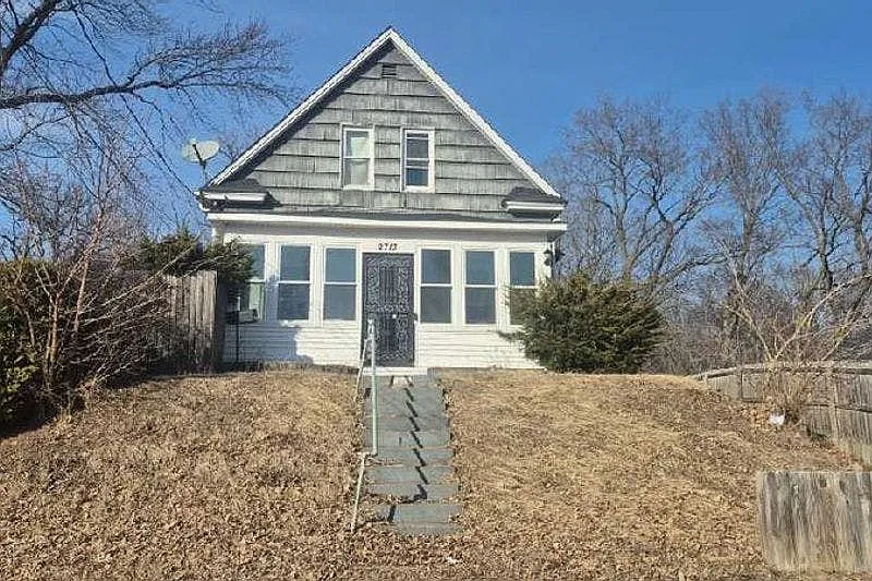 2713 13th Ave photo 1