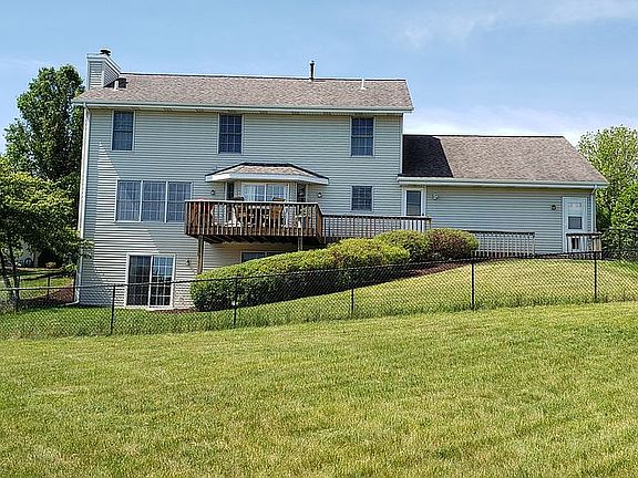 2nd image of 1655 Old Field Ct