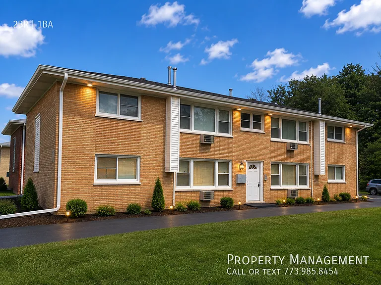 918 Parkwood Dr #1W — Photo 1