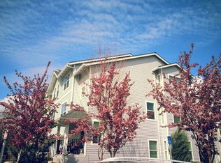 16906 NE Halsey St, Portland, OR 97230