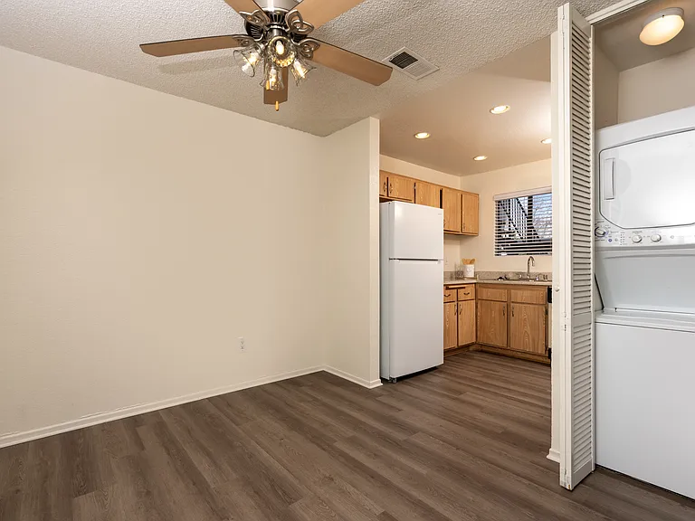 Woodbend Apartments — Photo 53