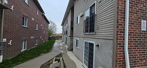 274 Highland Rd E #10 Photo 1